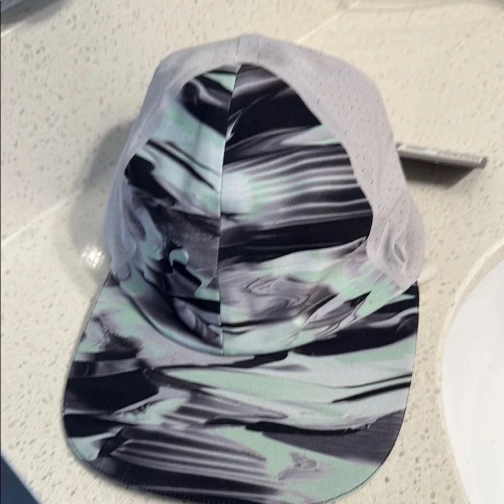 lululemon athletica Gray and Mint Patterned Hat